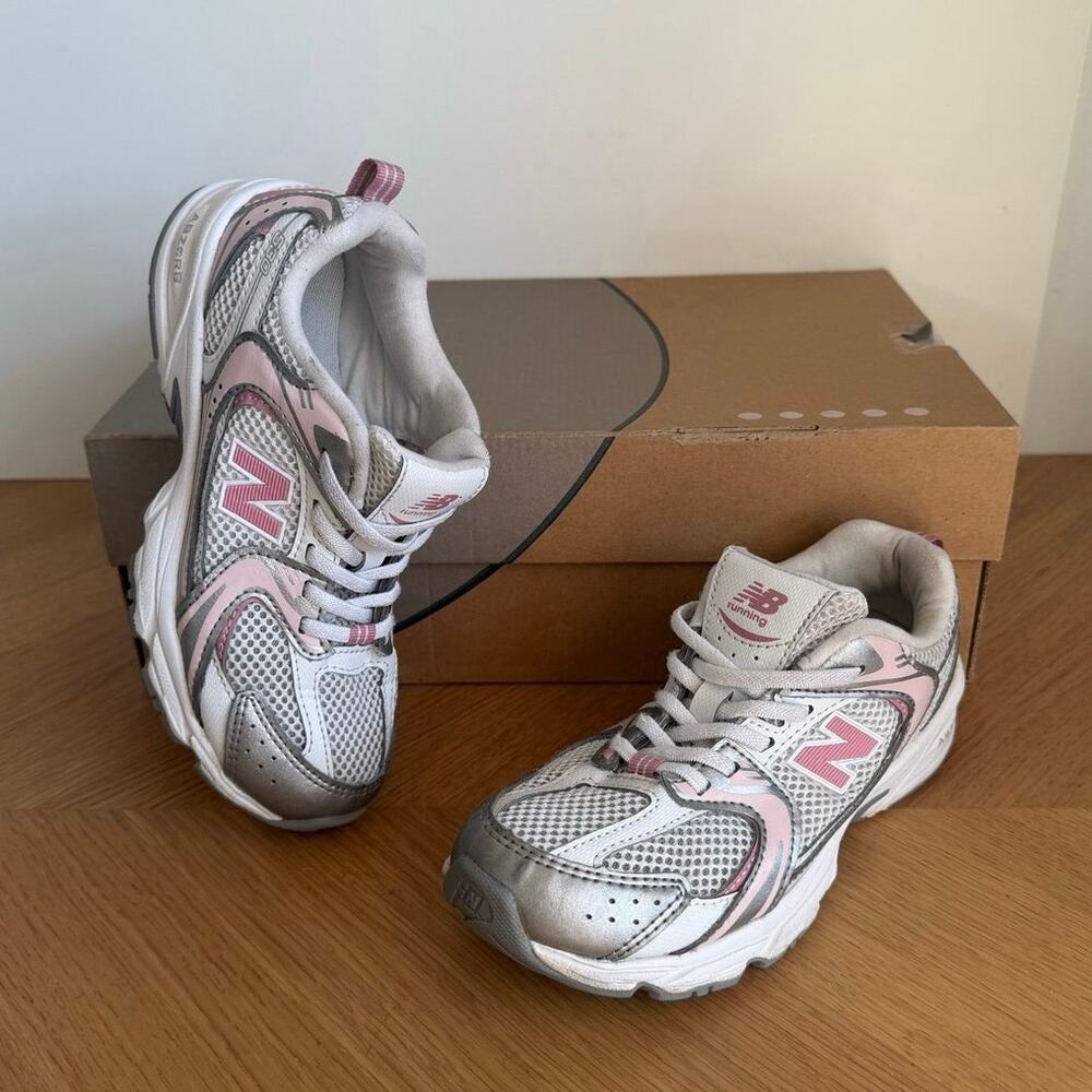 New Balance 530 Metallic Silver/Pink Kids Sneakers- SZ 1 Y
